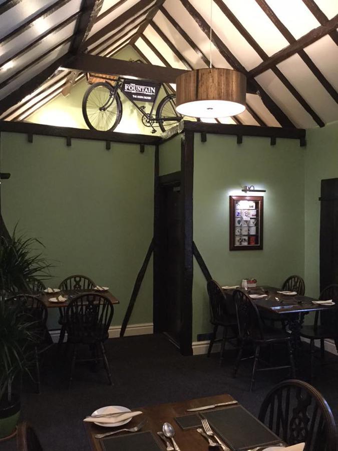 The Fountain Inn Parkend Екстериор снимка