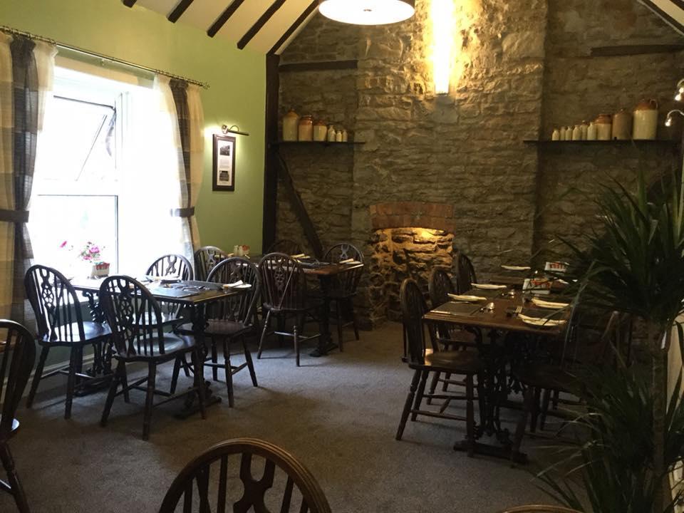 The Fountain Inn Parkend Екстериор снимка